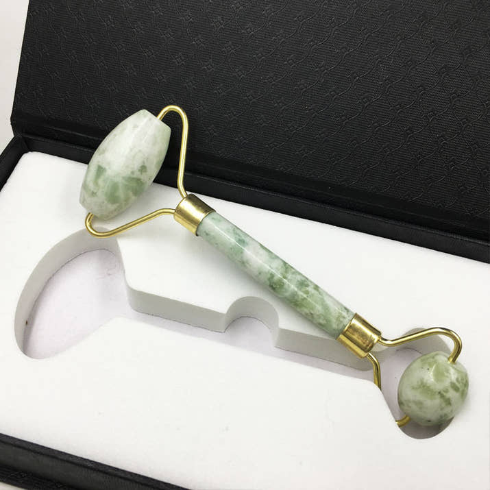 Élevée Cosmetics Jade Roller